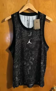 Camiseta sin mangas Jordan para hombre pequeña de malla negra - Imagen 1 de 3