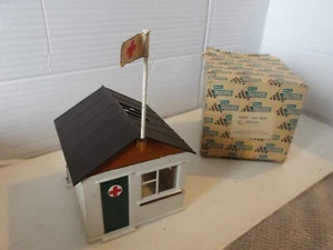 SCALEXTRIC VINTAGE MM/A21 FIRST AID HUT, BOXED,SEE PHOTOS & DESCRIPTION. - Picture 1 of 7