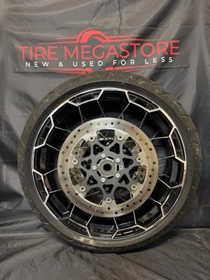 Rueda, rotores y neumáticos CVO 19" radios despegue Harley Davidson CVO-SP-2657-19-1 Foto 1 de 2