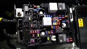 23 2023 Chevrolet TrailBlazer Engine Fuse Box UBEC Without Tow Package 10290002 - Picture 1 of 10