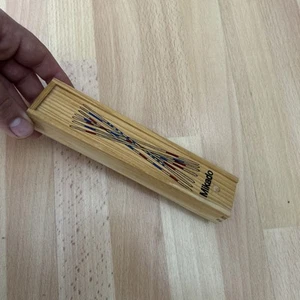 Wooden Pick Up Stick Game - Mikado Traditional Retro Party Toy Gift Present UK - Picture 1 of 3