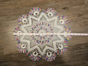 18" Vintage Hand Crochet Lace Doily Round Table Topper Tablecloth Wedding Pastel - Picture 1 of 7