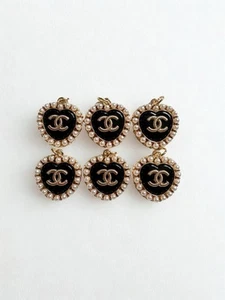 Vintage CC Black Heart Pearl Button STAMPED - 6 PC - Picture 1 of 3
