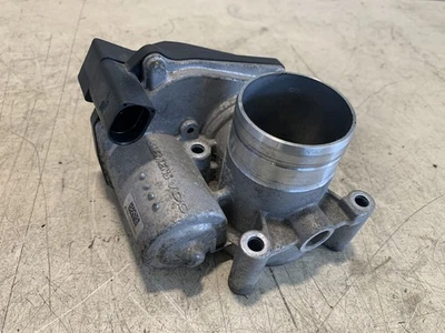 Skoda Roomster 1.2 12V HTP 51 KW 69 hp 65262 km throttle body 03D133062E - Image 1 of 4