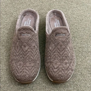 Skechers Damen Slipper braun gemustert Neu ohne Etikett Gr. 10 - Bild 1 von 12