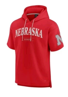 Sudadera con capucha de entrenamiento de manga corta Fanatics Nebraska Cornhuskers University talla mediana Foto 1 de 4