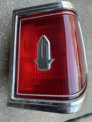 Cadillac Sevilla 1978, 1979 nos montaje de lámpara trasera derecha Foto 1 de 3