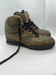 Vintage Nike ACG Hiking Boots Beef and Broccoli Size 7.5W/6M 950305-IB - Picture 1 of 8