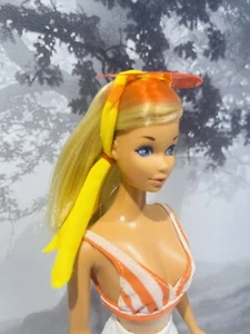 Barbie SEARS GOODIES GALORE #1521 (1970), Red Visor with Yellow Scarf  *ONLY* - Bild 1 von 17