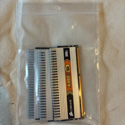 Corsair DDR3 RAM CM3X1024-1333C9DHX (3 x 1 GB matched pair) - Image 1 of 2