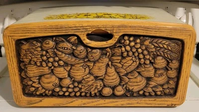 Caja de pan de metal vintage años 70 de Burlington Crafts pintada beige Foto 1 de 4