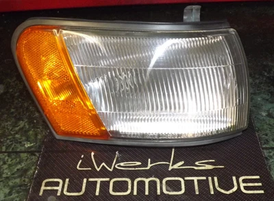 90-92 USDM OEM Infiniti M30 lâmpada de canto lateral do passageiro dianteiro 212-66170 FR - Imagem 1 de 4