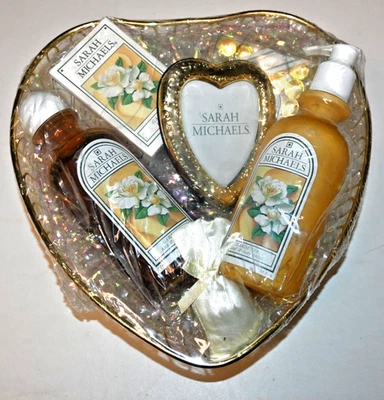 Sarah Michaels Gift Basket - Shower Gel, Body Lotion, Body Soap, Bath Oil Pearls - Image 1 of 3