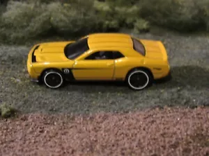 Dodge Challenger SRT amarillo suelto Hot Wheels 15 - Imagen 1 de 1