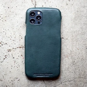 ROBERU iPhone 13 Pro Max Case Vachetta Leather Deep Green MADE IN JAPAN - Picture 1 of 8