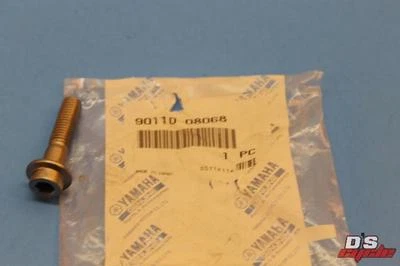 NOS YAMAHA FJ600 SOPORTE REPOSAPIÉS PERNO PIEZA # 90110-08068-00 Foto 1 de 4