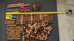 Lincoln Logs Huge Mixed Lot of 200 Wooden Logs And Parts - 3.5 lbs - Picture 1 of 9
