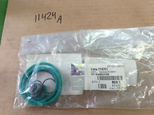 NOS TRACTOR PARTS SEAL KIT 3696231M91 LANDINI MCCORMICK - Picture 1 of 1
