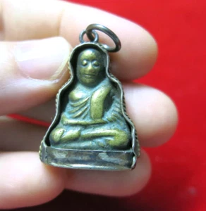 Antiguo colgante amuleto LP Ngern Wat Bangklan raro Buda tailandés estatua de bronce - Imagen 1 de 8