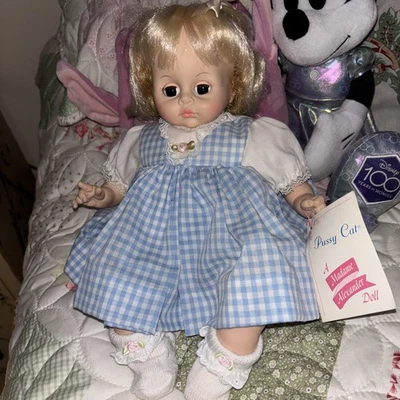 Boneca bebê vintage Madame Alexander “Pussy Cat” - Imagem 1 de 4