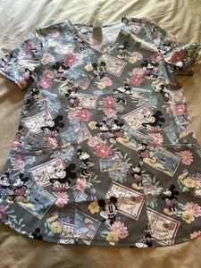 Women’s Disney Mickey/Minnie/Postcard Print V-Neck Scrub Top Size Small - Picture 1 of 6