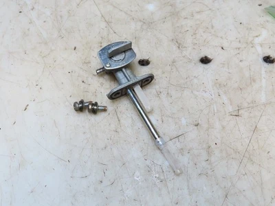 1990 Suzuki VX800 800 gasolina Petcock - Imagem 1 de 4