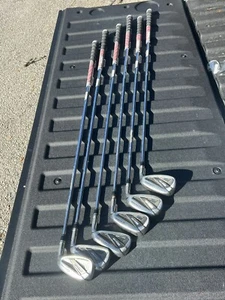 Taylor Made Sim 2 Max Iron Set(5-PW) - Great Condition - Picture 1 of 4