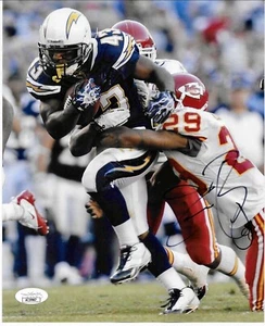KANSAS CITY CHIEFS ERIC BERRY SIGNED 8x10 JSA COA BERRY STRONG AUTHENTIC NFL - Picture 1 of 2