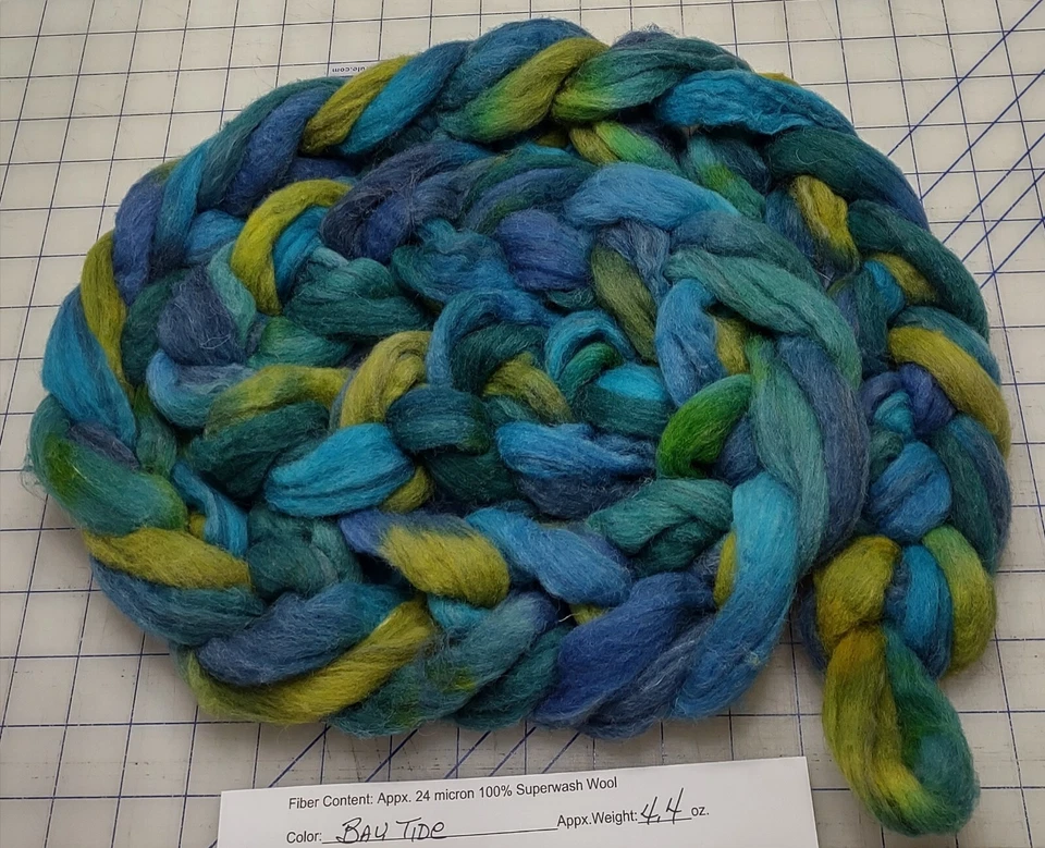 Superwash Wool Sliver Roving Spinning Handpainted USA NWT Bay Tide - Image 1 of 1