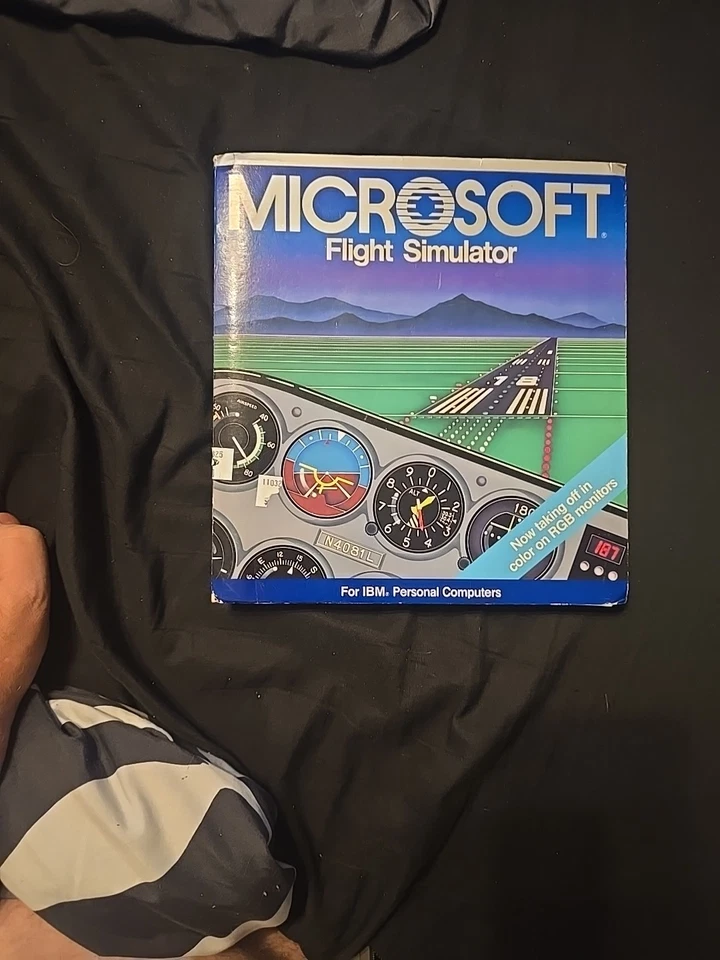 Microsoft Flight Simulator 1984 IBM PC PC/XT PC/AT Version Part #030099.212 - Image 1 of 3