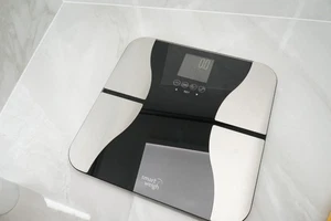 Smart weigh SBS500-BLK Körperwaage Personenwaage 200kg Körperanalyse - Bild 1 von 8