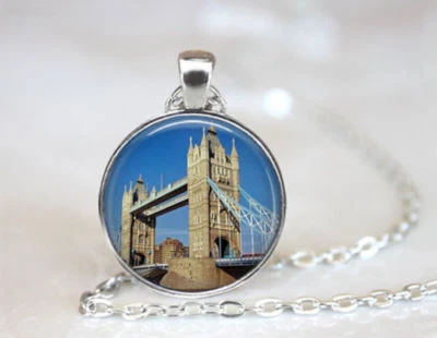 LONDON BRIDGE INGLATERRA Mujer Colgante Plata 20" Collar Cadena GRATIS $10 REGALO  Foto 1 de 4