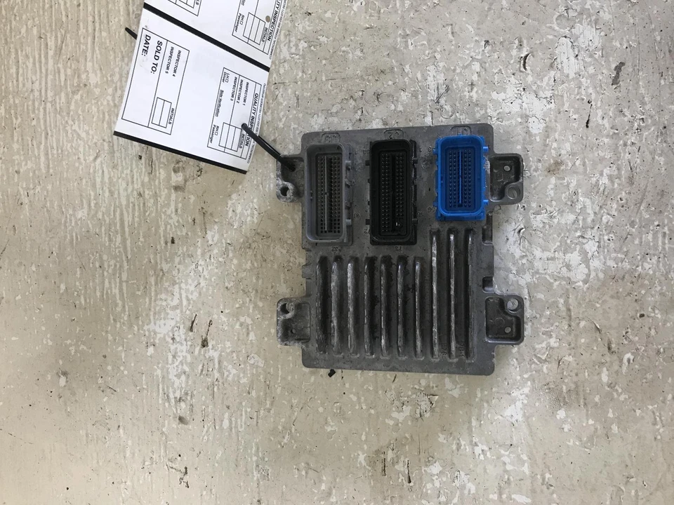 Used Engine Control Module (ECM) fits: 2015 Gmc Sierra 2500 pickup Electronic Co Foto 1 de 4