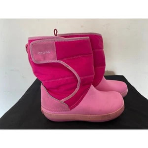 Crocs Winter Lodgepoint Snow Boot girls Sz 2 Pink Pull On Lightweight Kids J2 - Picture 1 of 6