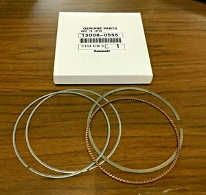 KAWASAKI KXF 450 4t dal 2012 al 2023 KIT SEGMENTI FASCE PISTONE ORIGINALI - Picture 1 of 1