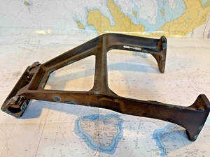 Soporte de montaje fueraborda de bronce (falta almohadilla de montaje de madera) - Imagen 1 de 10