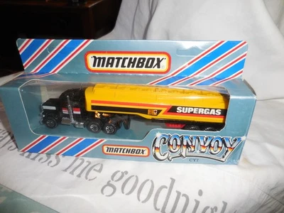 老式火柴盒 Convoy CY 7 Peterbilt 油轮超级燃气 1982 全新带盒 — 第 1/4 张图片