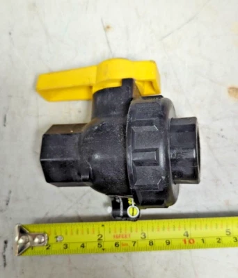 Banjo Single Union Ball Valve UV200-FP Full Port 300PSI at 70°F - Image 1 of 4