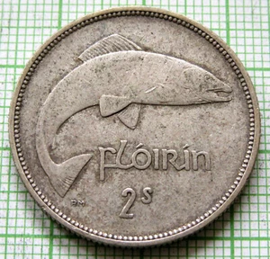 IRELAND 1939 2 Shillings - 1 Florin, Salmon Fish & Gaelic Harp Silver Patina - Picture 1 of 6