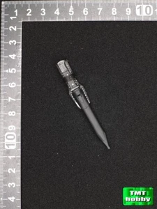 Maßstab 1:6 DID D80177 WWII German Flammenwerfer Joerg - Metallbajonett - Bild 1 von 2