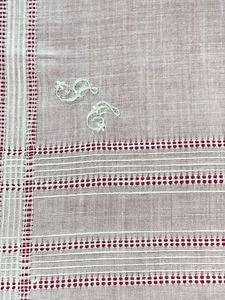 Ancien  grand mouchoir en linon, jours et dentelle, mono " FT" 49 cm x 47 cm N°1 - Picture 1 of 7