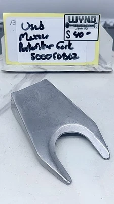 (Б/У) Держатель портафильтра Mazzer /деталь вилки No S000F0B02 - Изображение 1 из 3