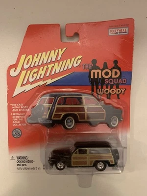 HOLLYWOOD ON WHEELS THE MOD SQUAD 1950 MERCURY WOODY WAGON BY JOHNNY LIGHTNING - Image 1 of 2