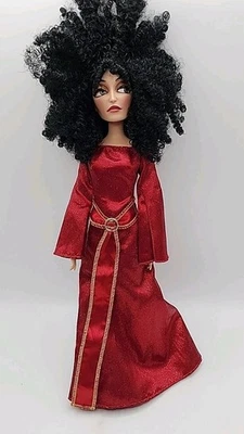 Madre Gothel - Rapunzel enredada - Muñeca Barbie juguete - Villanos de la tienda Disney  Foto 1 de 4