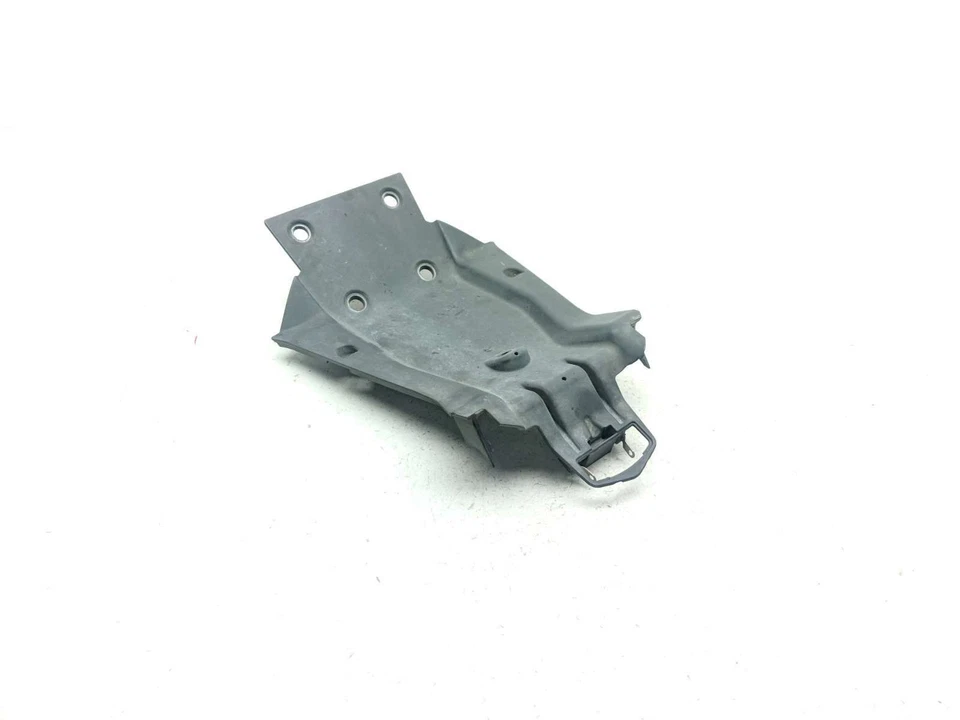 Кронштейн для крепления номерного знака 11 Ducati Multistrada 1200 Touring 1200S 24713461C - Изображение 1 из 4