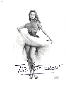 BRIGITTE BARDOT JSA Autographed 8X10 Young & Beautiful FREE SHIPPING! not PSA - Picture 1 of 3