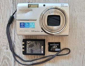 OLYMPUS FE-200 6.0MEGAPIXEL SILVER DIGITAL CAMERA 5X WIDE OPTICAL ZOOM + BATTERY - Picture 1 of 8