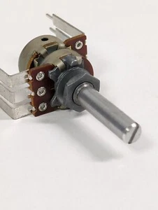 POTENCIÓMETRO CÓNICO AUDIO ALPS DUAL 50K OHM - Imagen 1 de 3