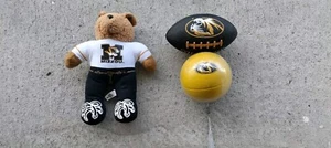 Menge 3 Missouri Tiger Logo Souvenirs, 1 Stofftier Bär, 1 MiniBasketball & Fußball - Bild 1 von 9