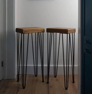 Pair of minimalist oak stools with hairpin legs - Picture 1 of 3